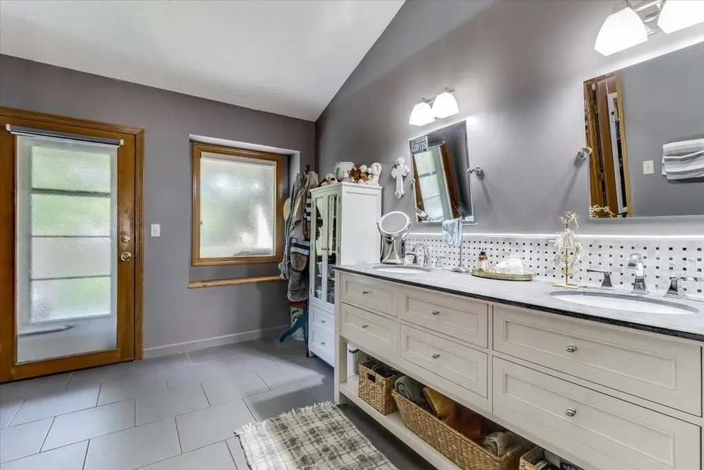 1851 N Denene Wichita KS 67212