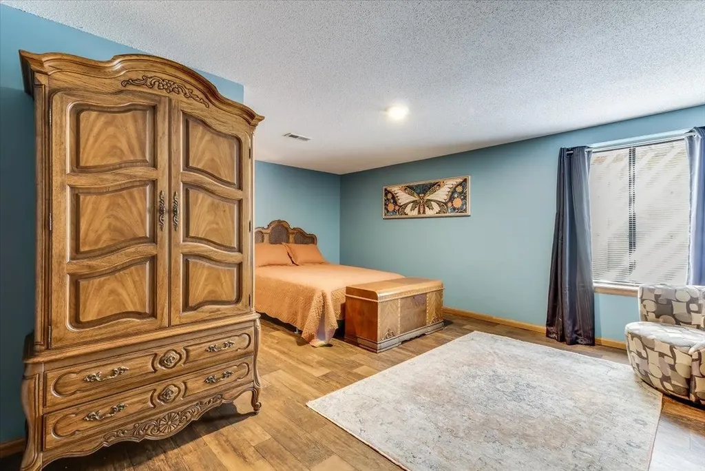 1851 N Denene Wichita KS 67212