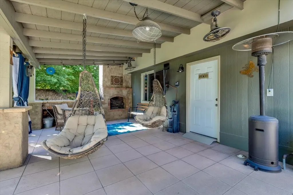 1851 N Denene Wichita KS 67212