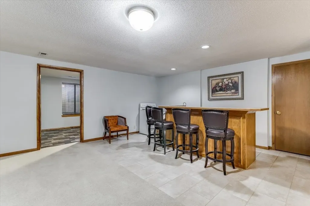 1851 N Denene Wichita KS 67212