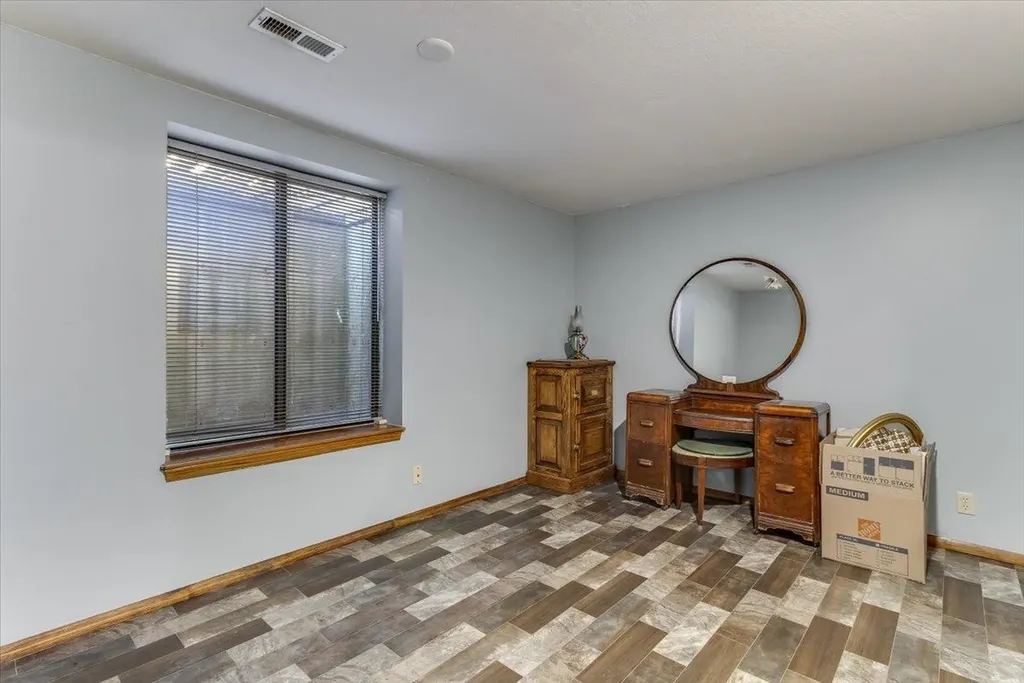 1851 N Denene Wichita KS 67212