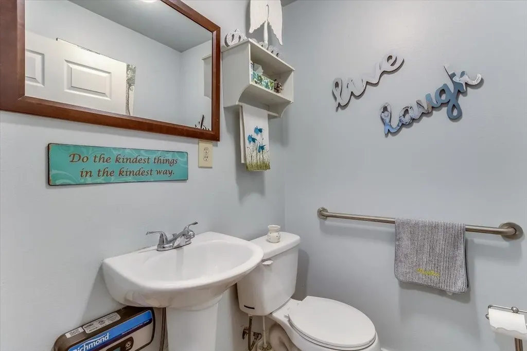 1851 N Denene Wichita KS 67212