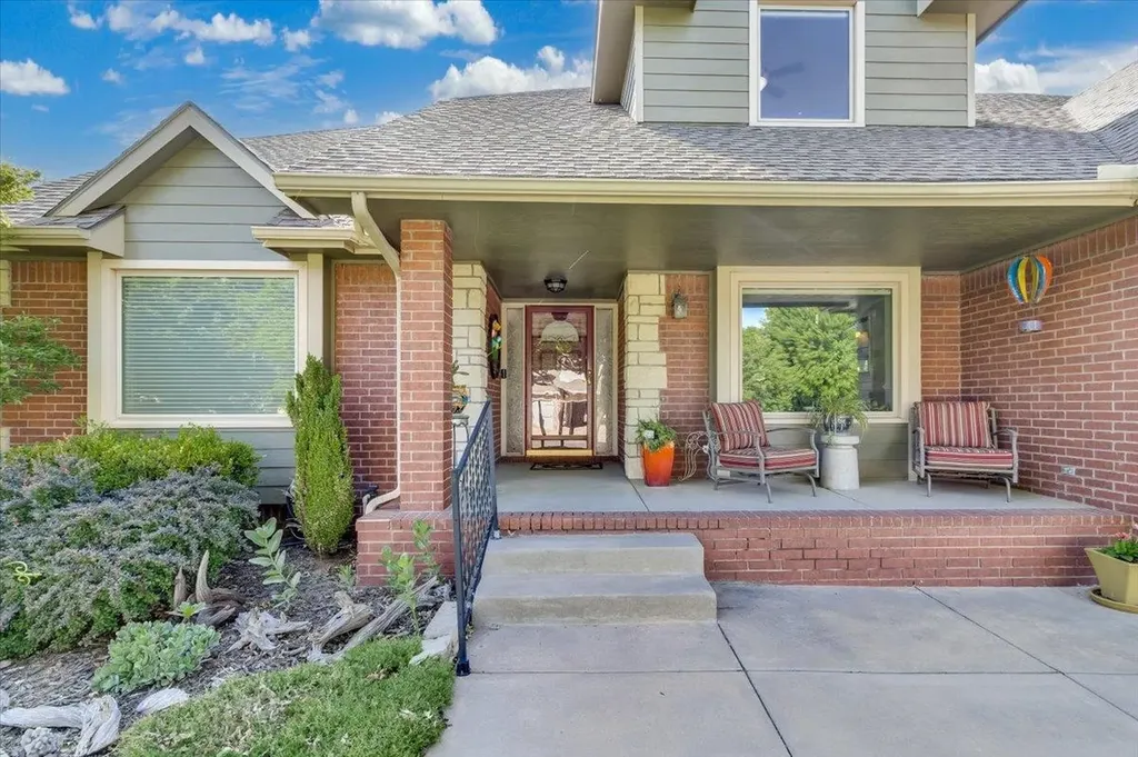 1851 N Denene Wichita KS 67212