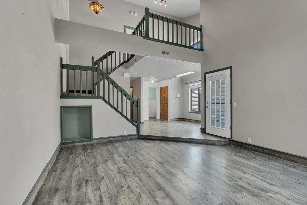 2014 N Woodlawn Boulevard Derby KS 67037-3129