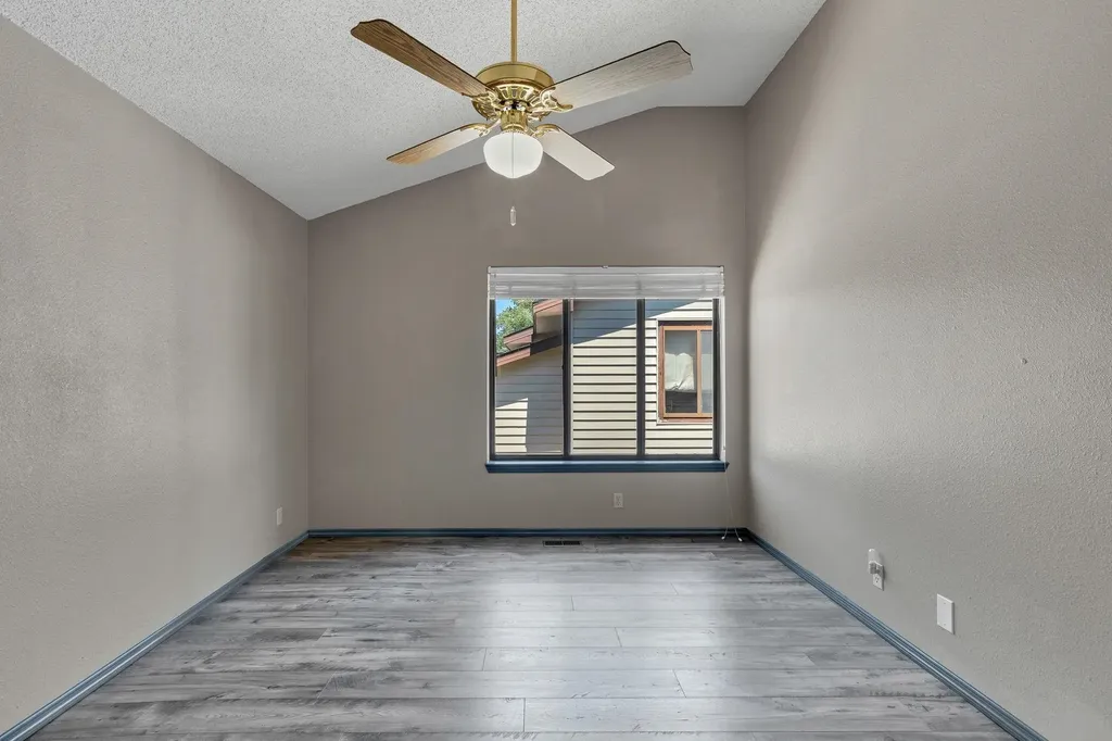 2014 N Woodlawn Boulevard Derby KS 67037-3129