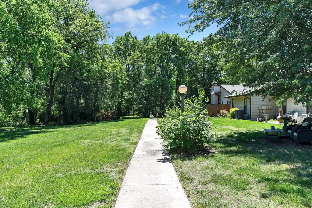 2014 N Woodlawn Boulevard Derby KS 67037-3129