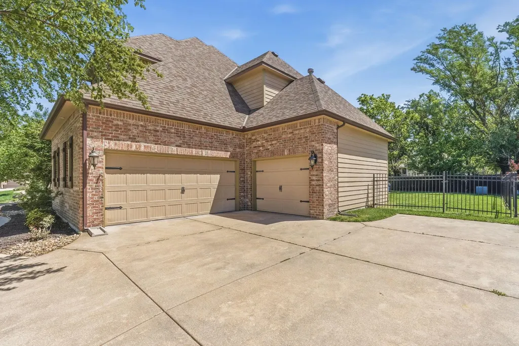1402 Chaumont Circle Andover KS 67002