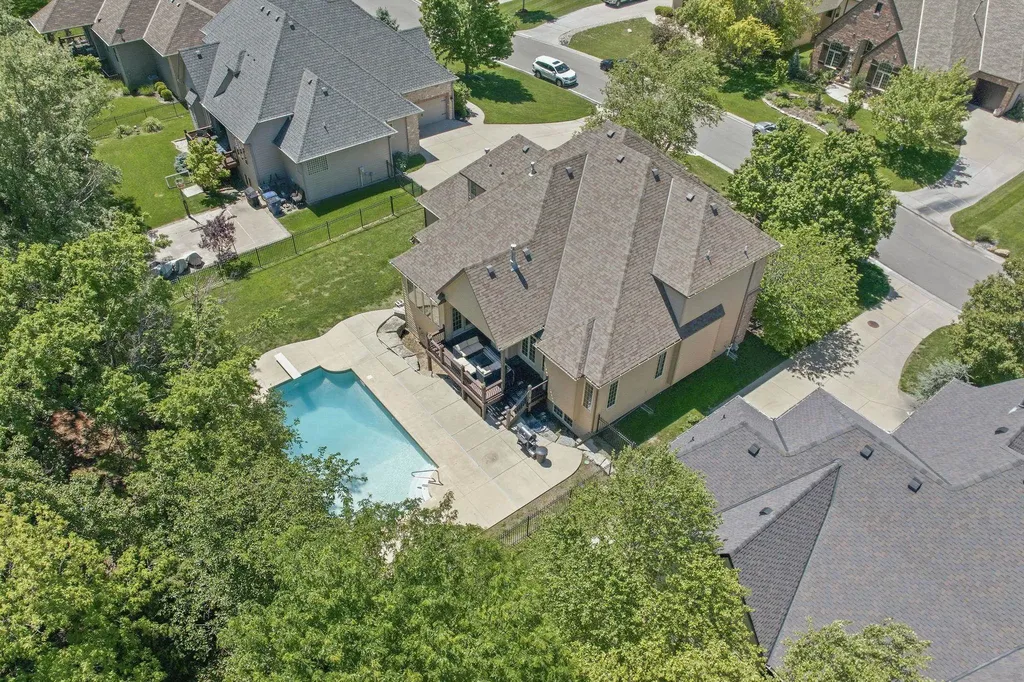 1402 Chaumont Circle Andover KS 67002