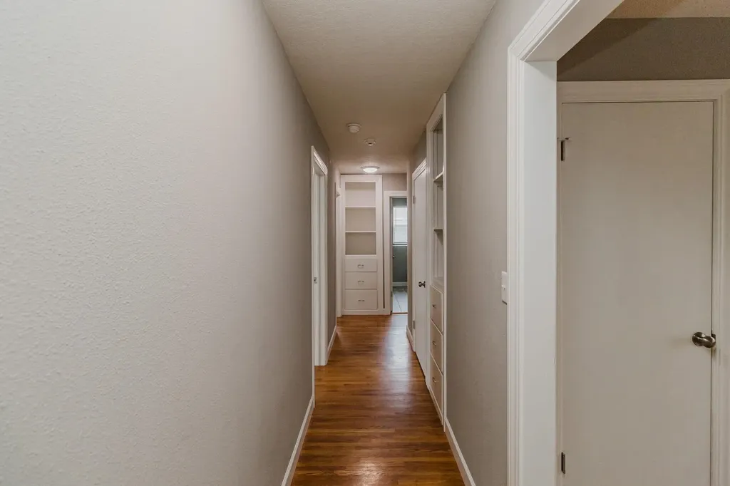 2335 S Crest Wichita KS 67207