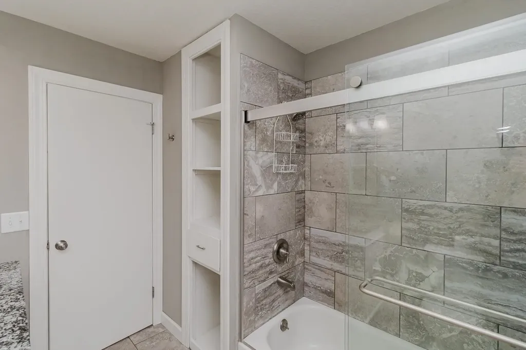 2335 S Crest Wichita KS 67207