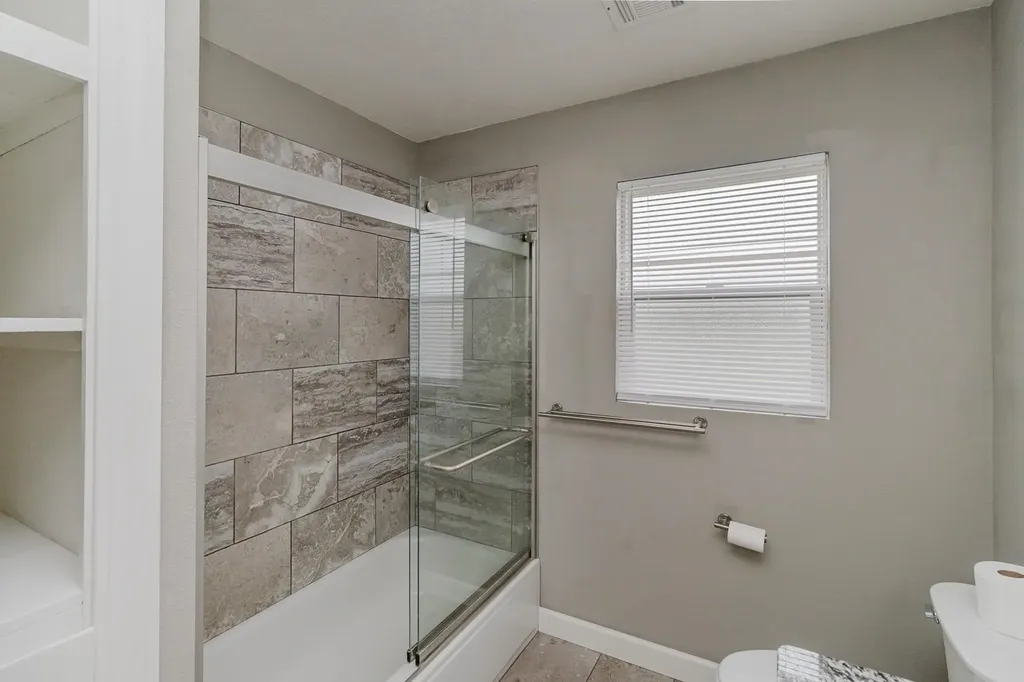 2335 S Crest Wichita KS 67207