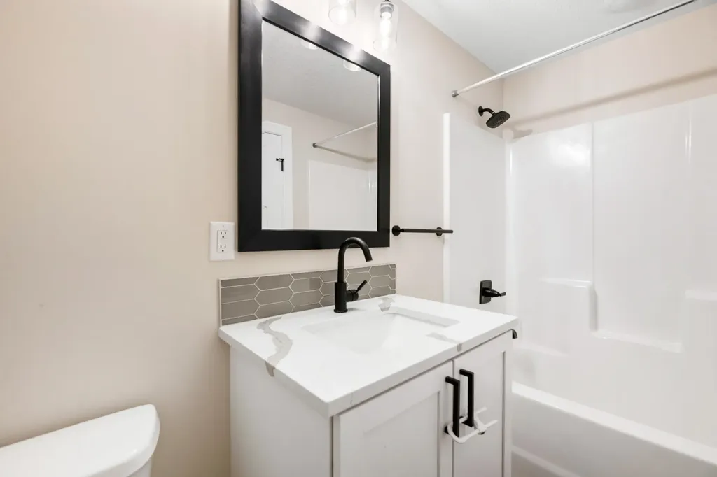 3404 S Capri Wichita KS 67210