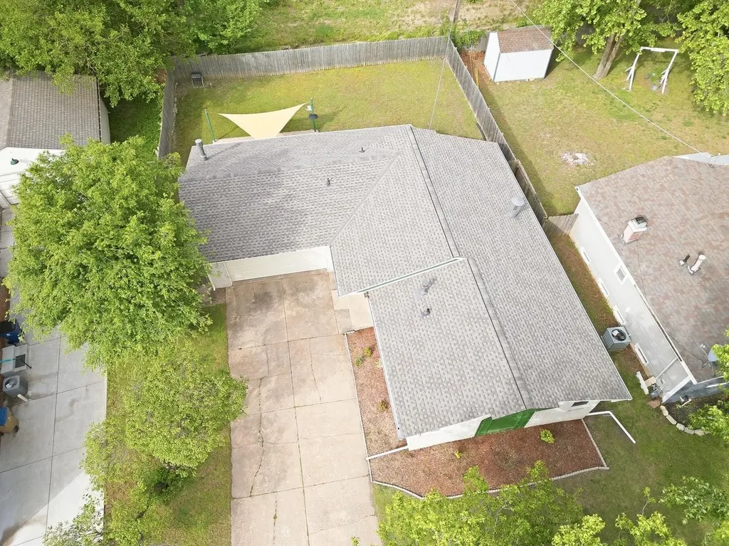 4317 N Gunnison Street Bel Aire KS 67220-3831