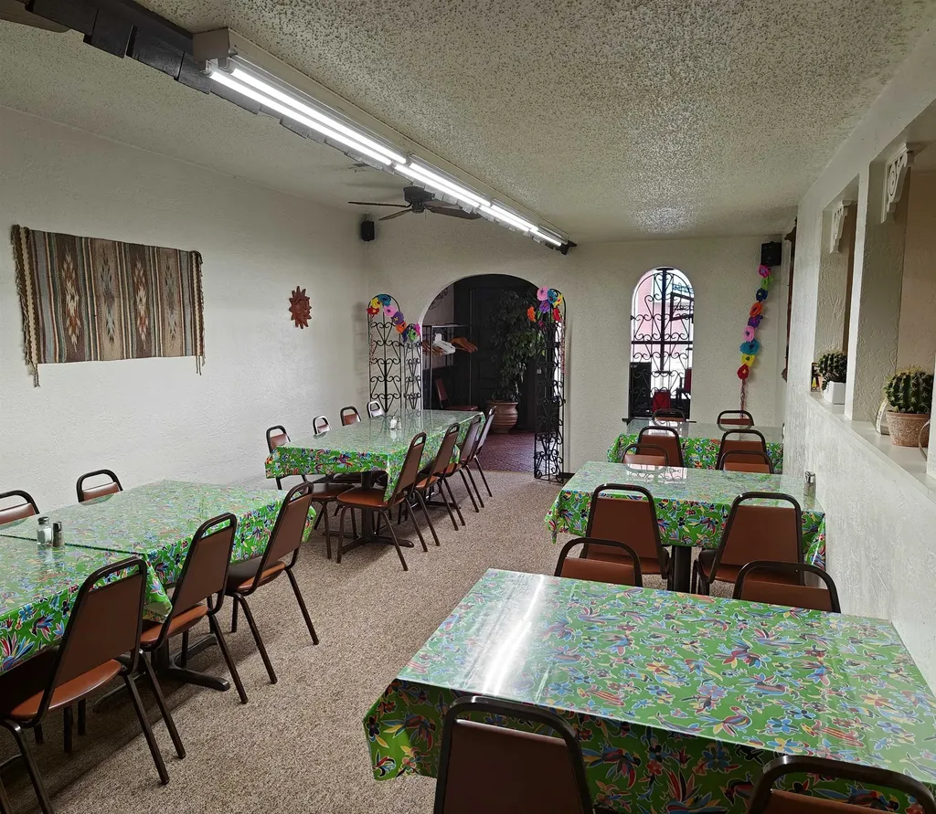 121 W 5th Street Newton KS 67114