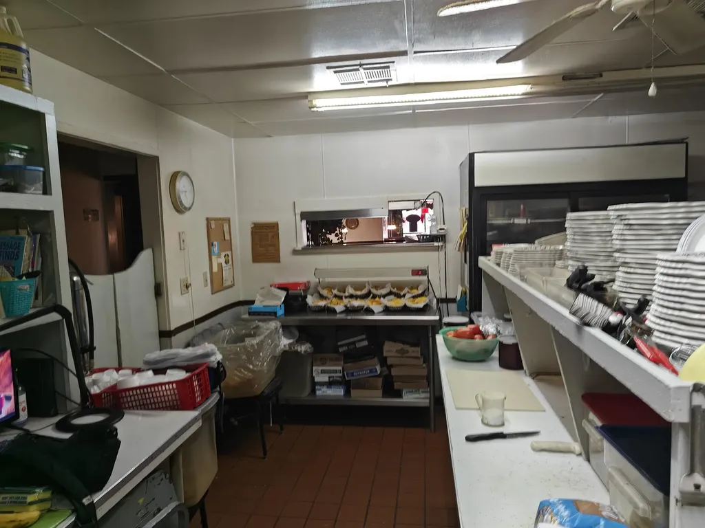 121 W 5th Street Newton KS 67114