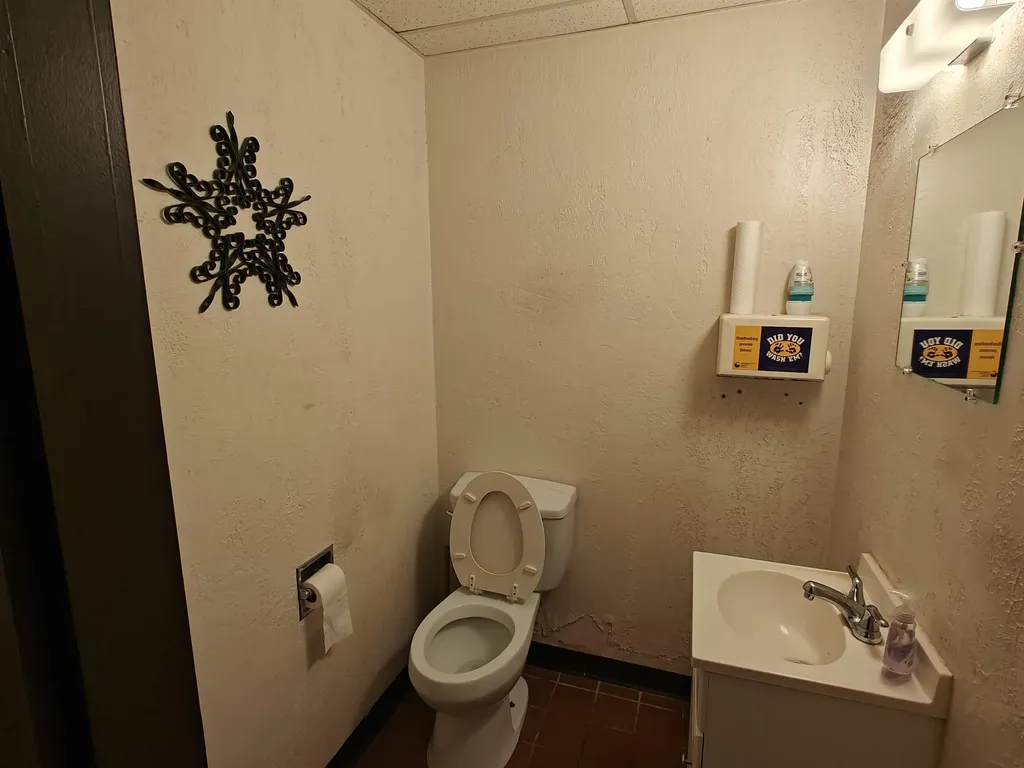 121 W 5th Street Newton KS 67114