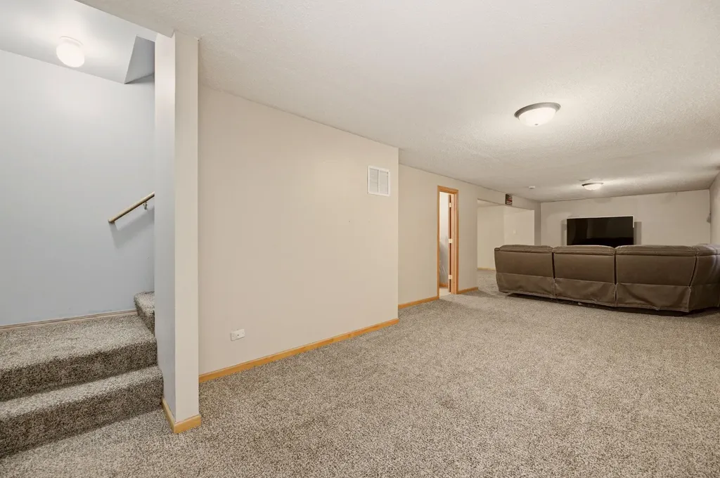 119 N Devinshire Bentley KS 67016