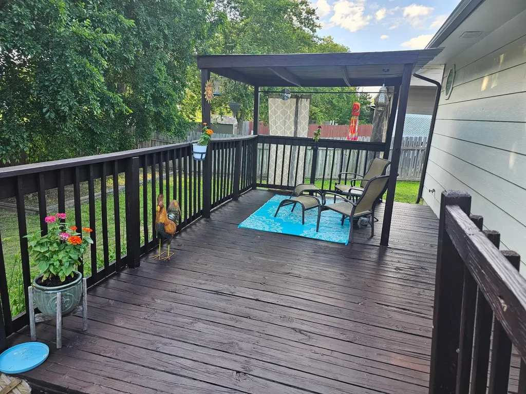 119 N Devinshire Bentley KS 67016