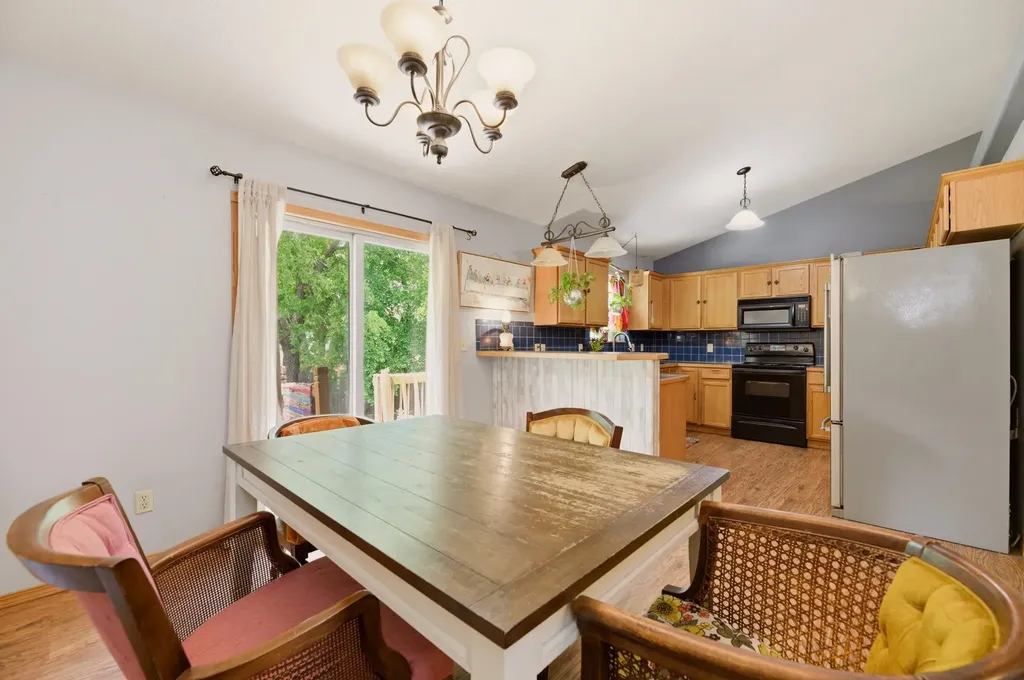 119 N Devinshire Bentley KS 67016