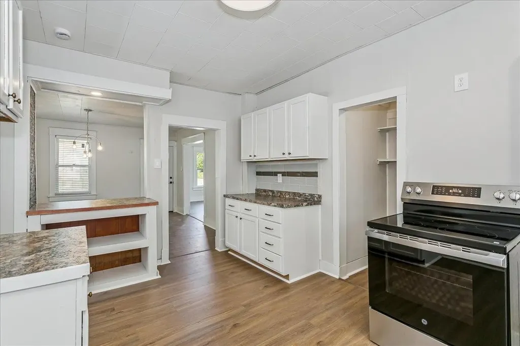 301 SW 3rd Street Newton KS 67114