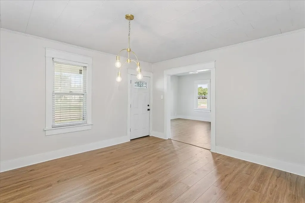 301 SW 3rd Street Newton KS 67114