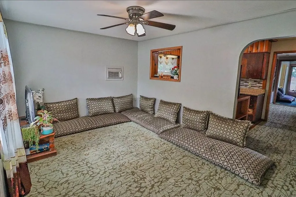 4704 S Water Street Wichita KS 67217
