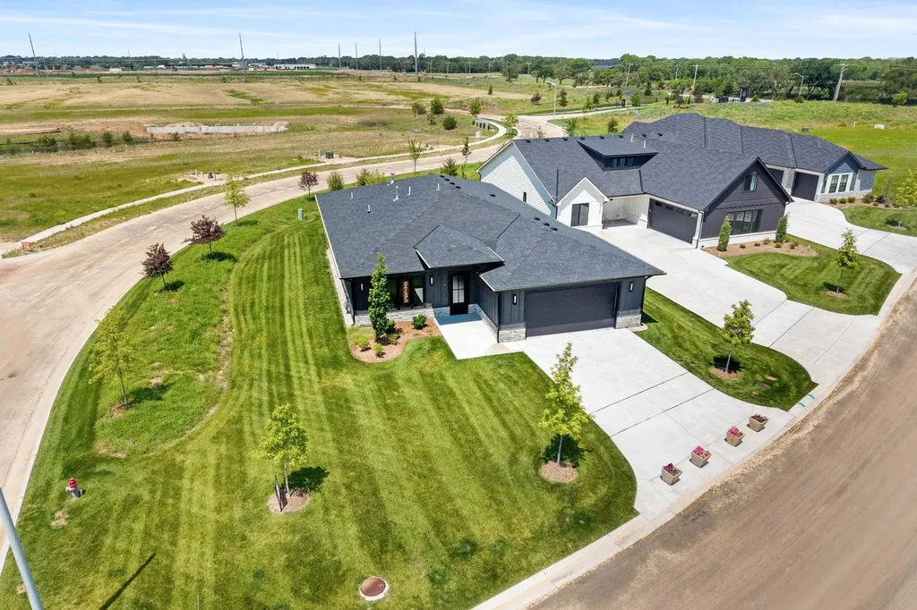 8374 W Waterway Court Maize KS 67101