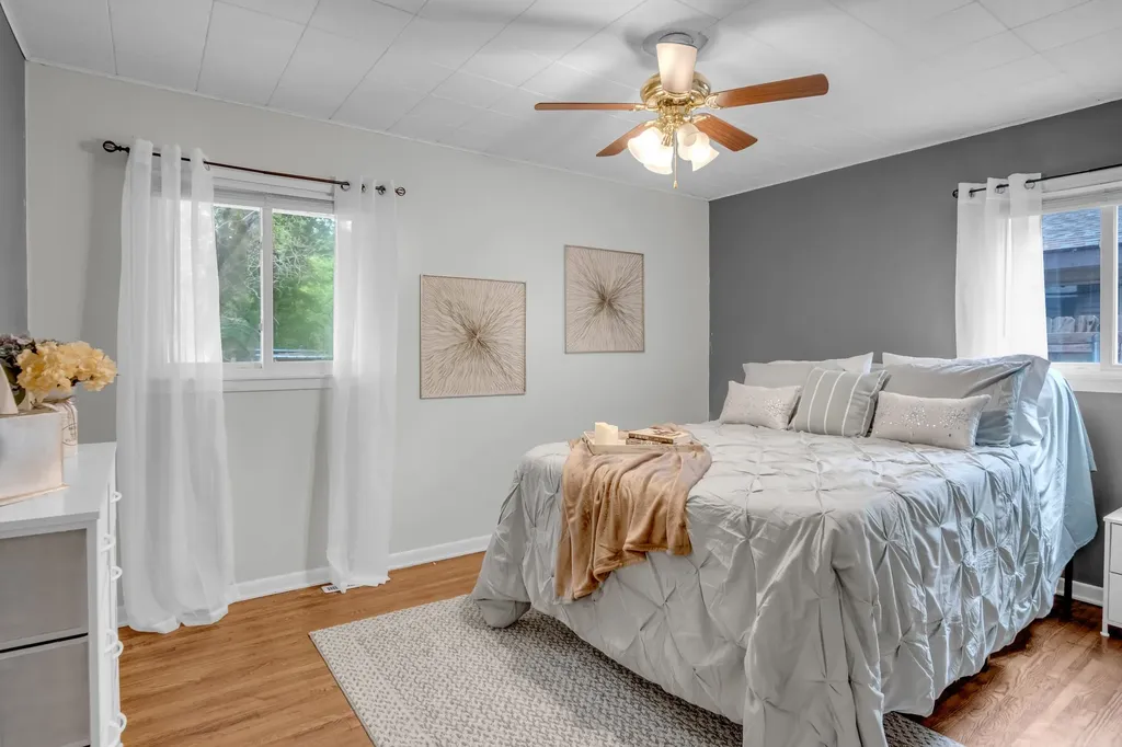 2304 E Glen Oaks Drive Wichita KS 67216