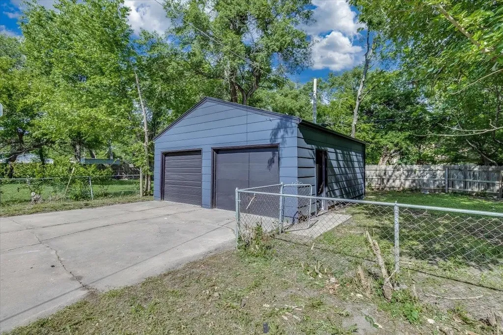 1814 N Litchfield Street Wichita KS 67203
