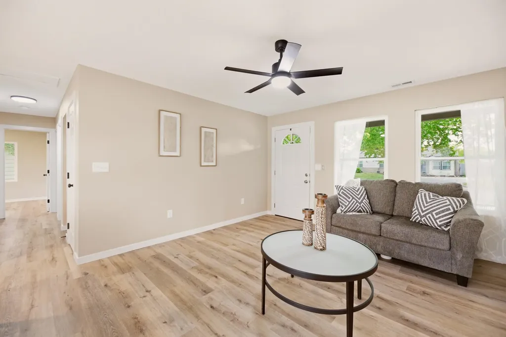 3412 S Osage Avenue Wichita KS 67217-3437