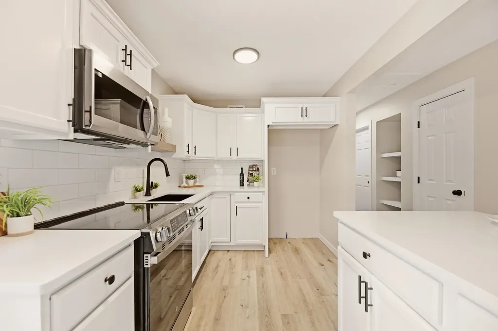 3412 S Osage Avenue Wichita KS 67217-3437