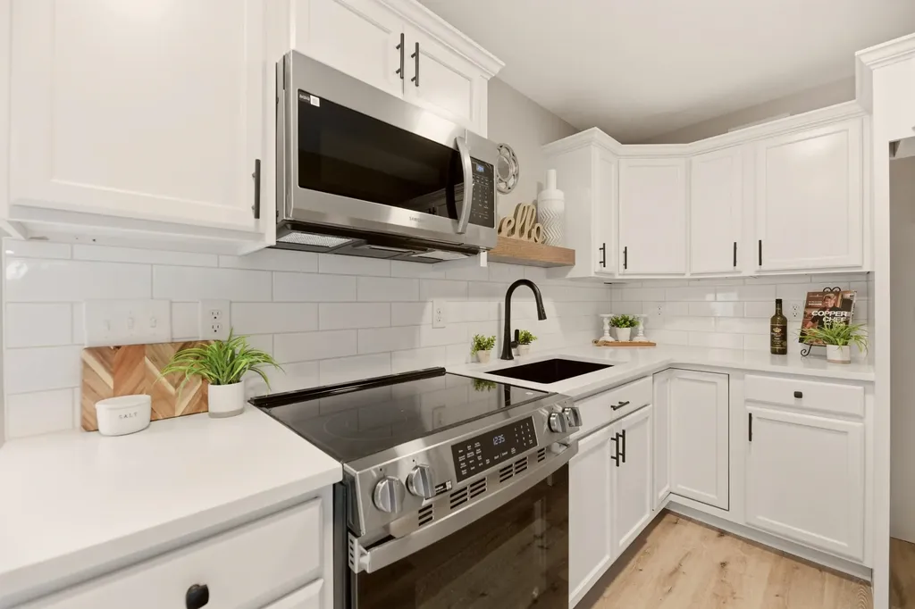 3412 S Osage Avenue Wichita KS 67217-3437