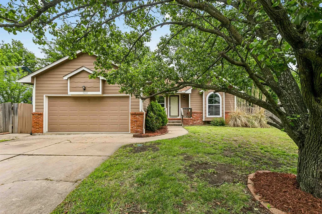 7439 E 31st Wichita KS 67226