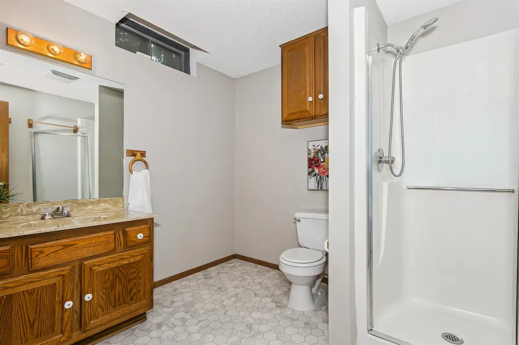 7439 E 31st Wichita KS 67226