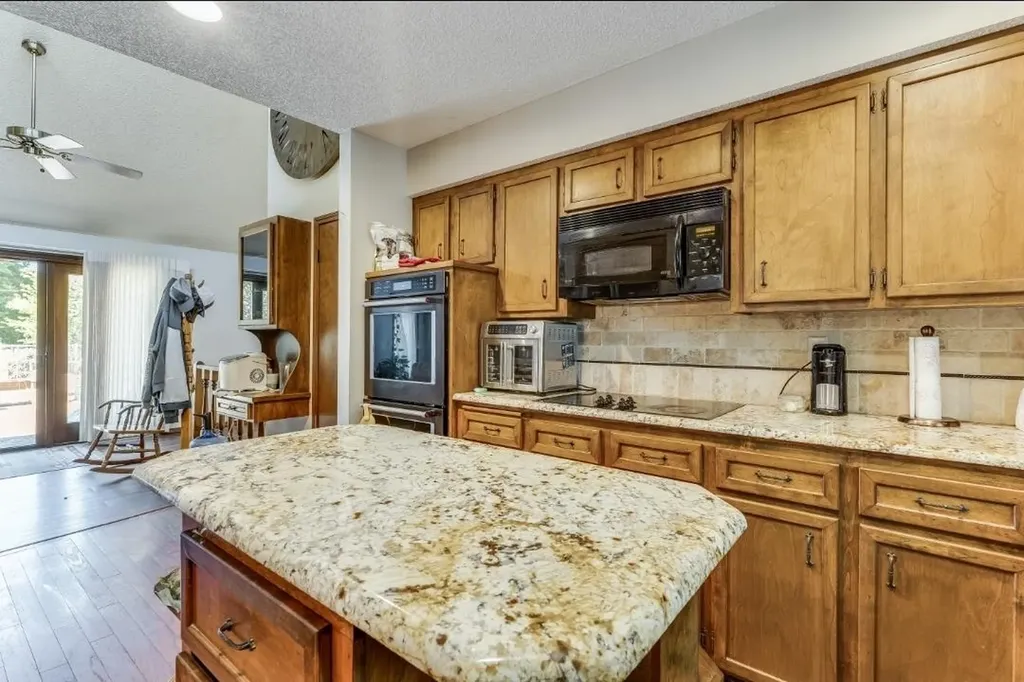 16 N Circle Drive Mulvane KS 67110