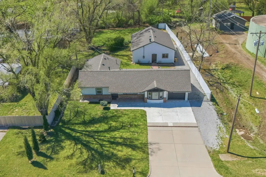 6115 N Hydraulic Park City KS 67219
