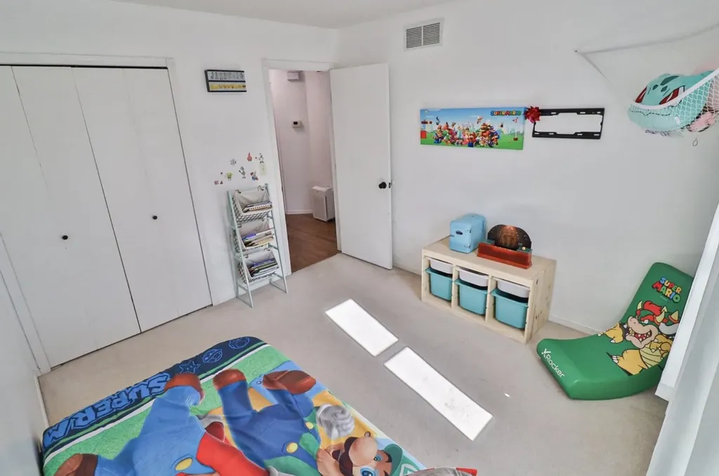 866 S Bedford Court Wichita KS 67207