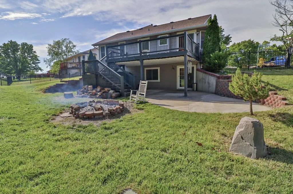 866 S Bedford Court Wichita KS 67207