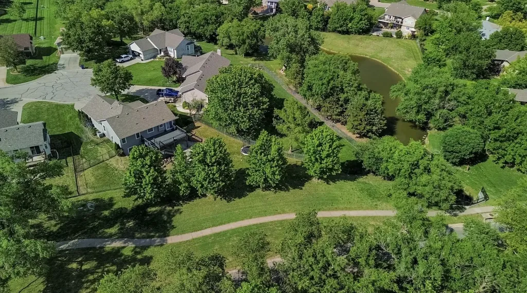 866 S Bedford Court Wichita KS 67207