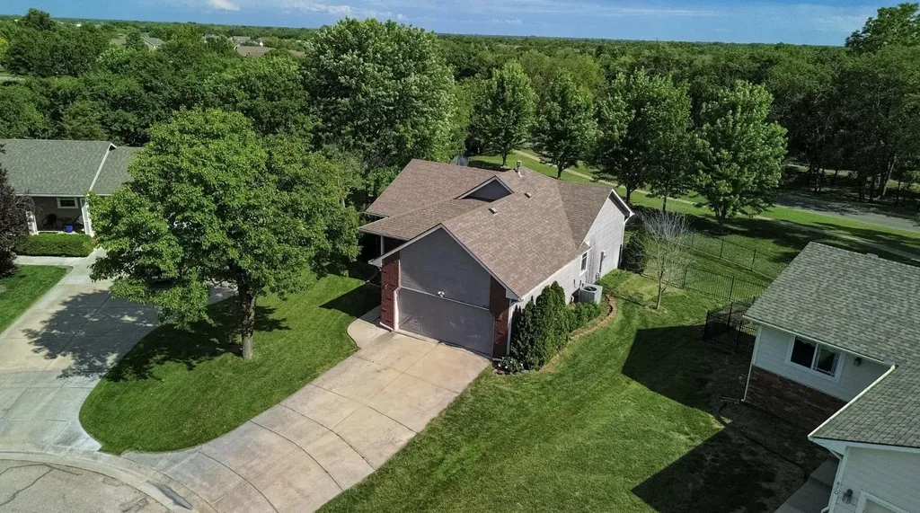 866 S Bedford Court Wichita KS 67207