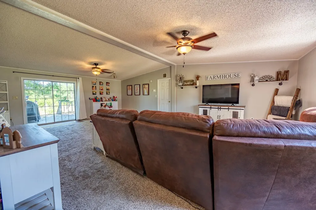 1905 SW Sunny Hills El Dorado KS 67042