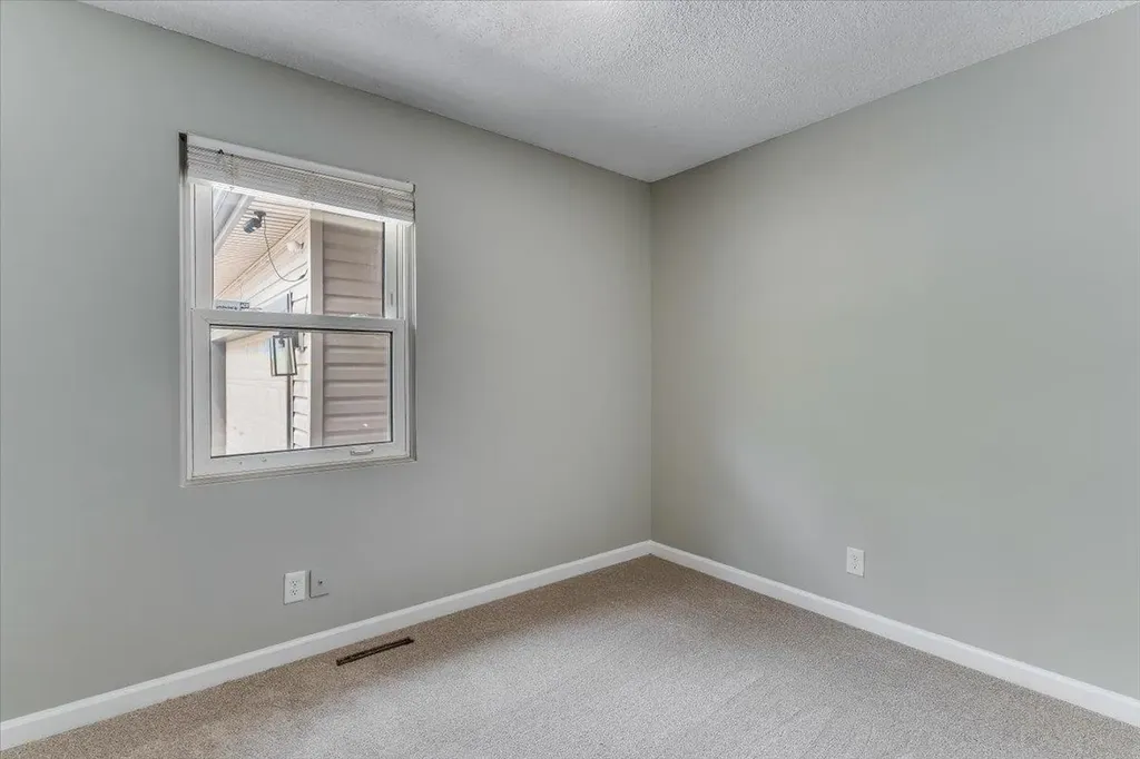 928 S Dalton Drive Wichita KS 67207