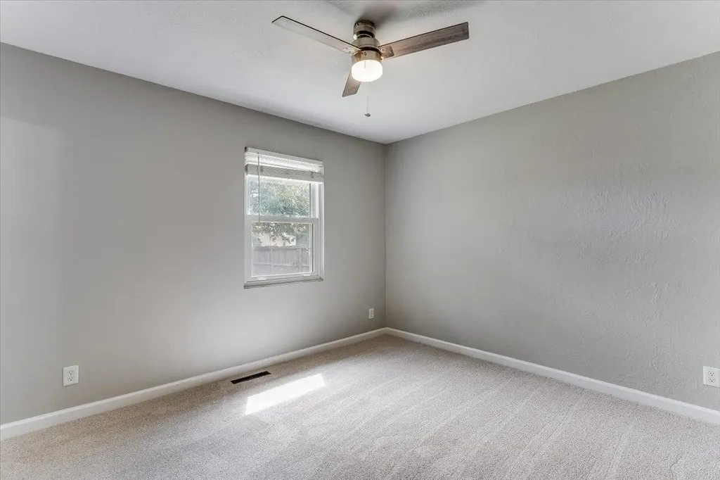 928 S Dalton Drive Wichita KS 67207