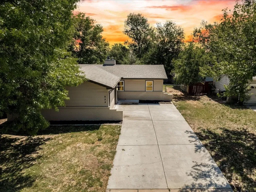 928 S Dalton Drive Wichita KS 67207