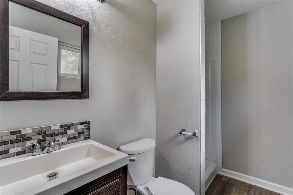 928 S Dalton Drive Wichita KS 67207