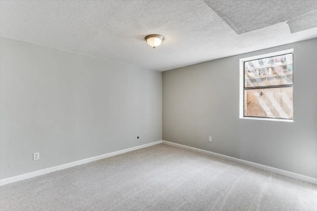 928 S Dalton Drive Wichita KS 67207