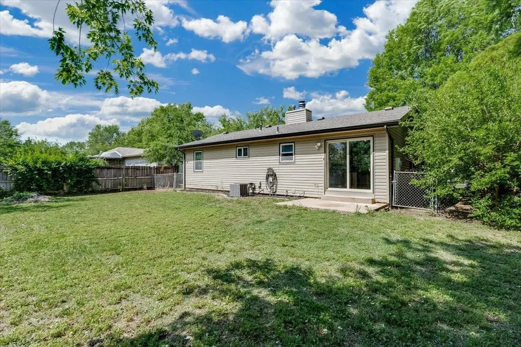 928 S Dalton Drive Wichita KS 67207