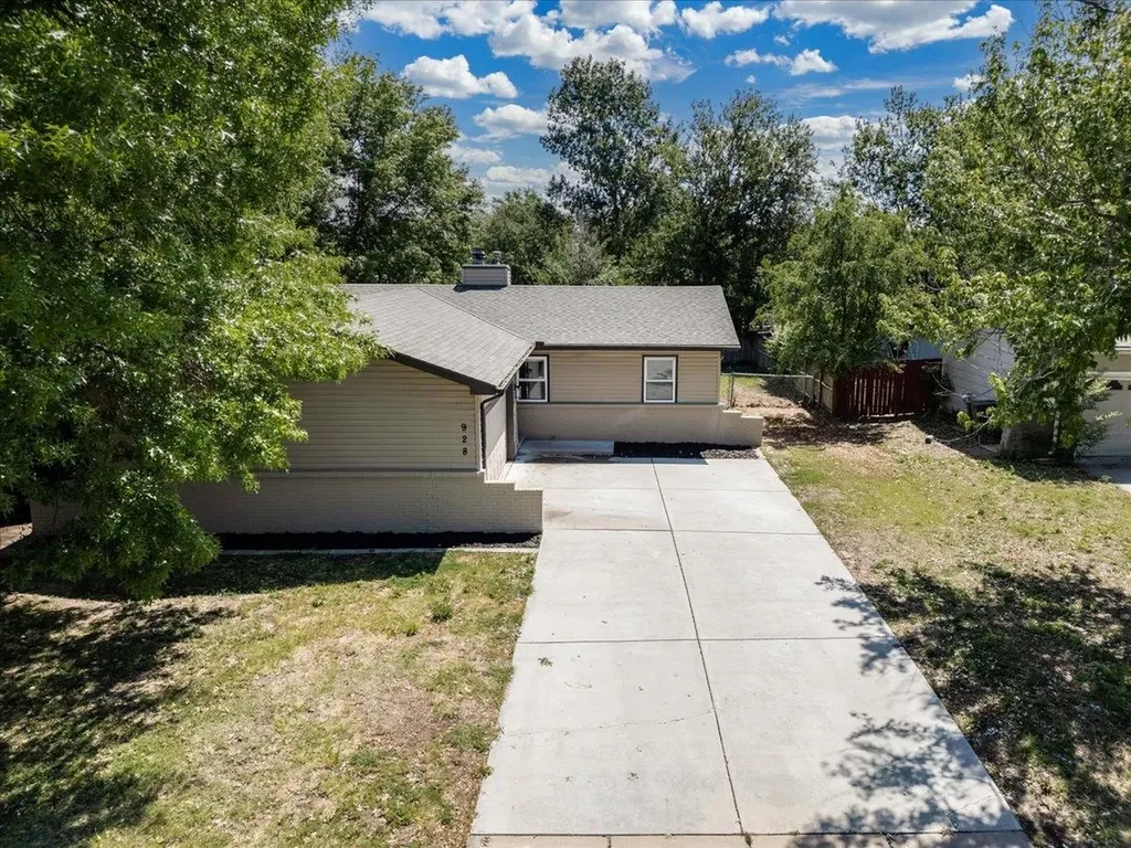 928 S Dalton Drive Wichita KS 67207