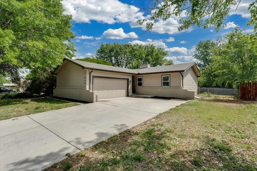 928 S Dalton Drive Wichita KS 67207
