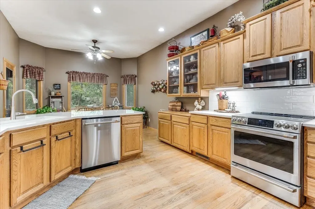 521 E Whispering Meadows Potwin KS 67123-9503